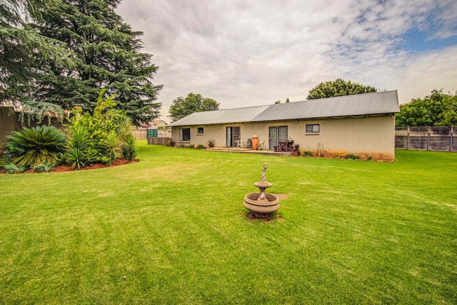 5 Bedroom Property for Sale in Rynfield Gauteng