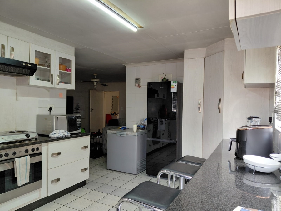 4 Bedroom Property for Sale in Dalpark Gauteng