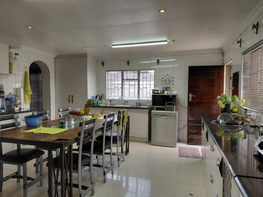 4 Bedroom Property for Sale in Dalpark Gauteng