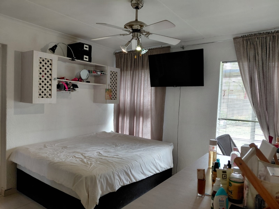 4 Bedroom Property for Sale in Dalpark Gauteng