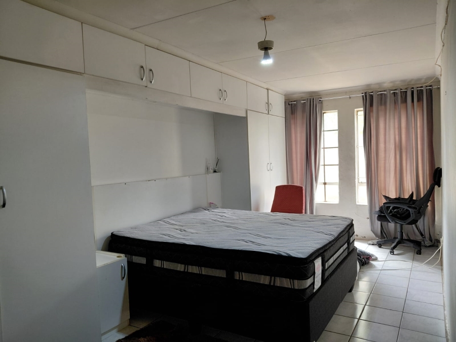 4 Bedroom Property for Sale in Dalpark Gauteng