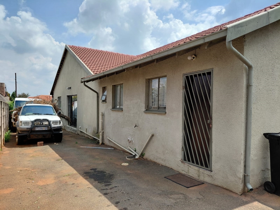 4 Bedroom Property for Sale in Dalpark Gauteng