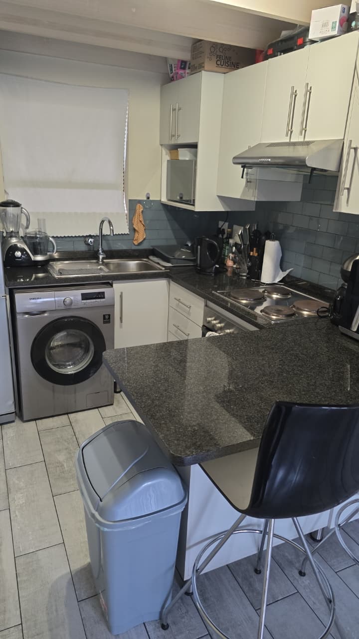 To Let 1 Bedroom Property for Rent in Sunninghill Gauteng