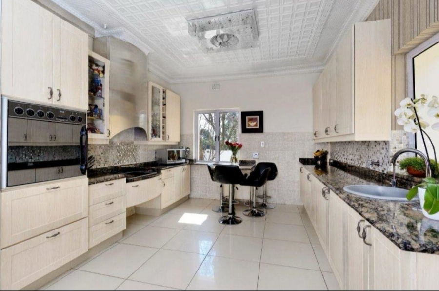 4 Bedroom Property for Sale in Forest Town Gauteng