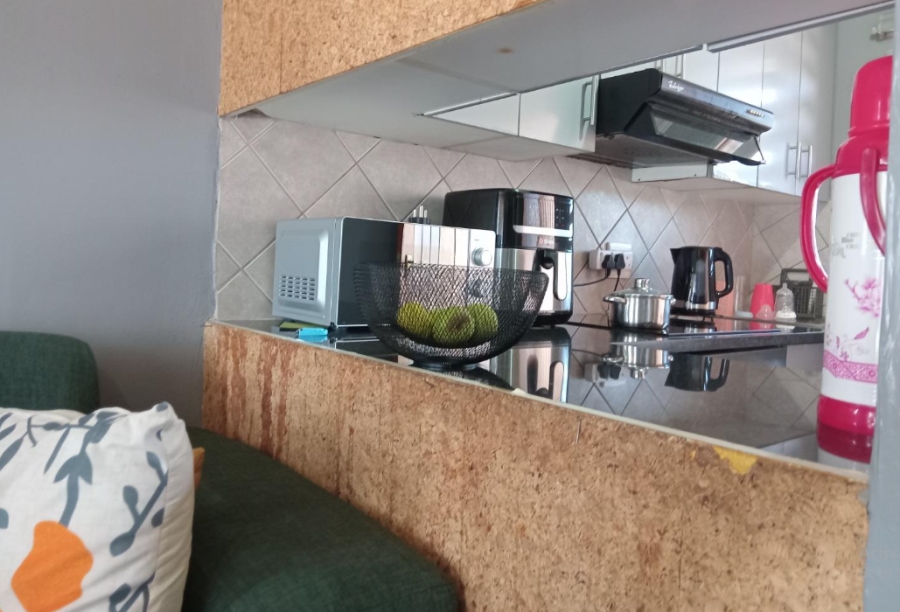 2 Bedroom Property for Sale in Albemarle Gauteng