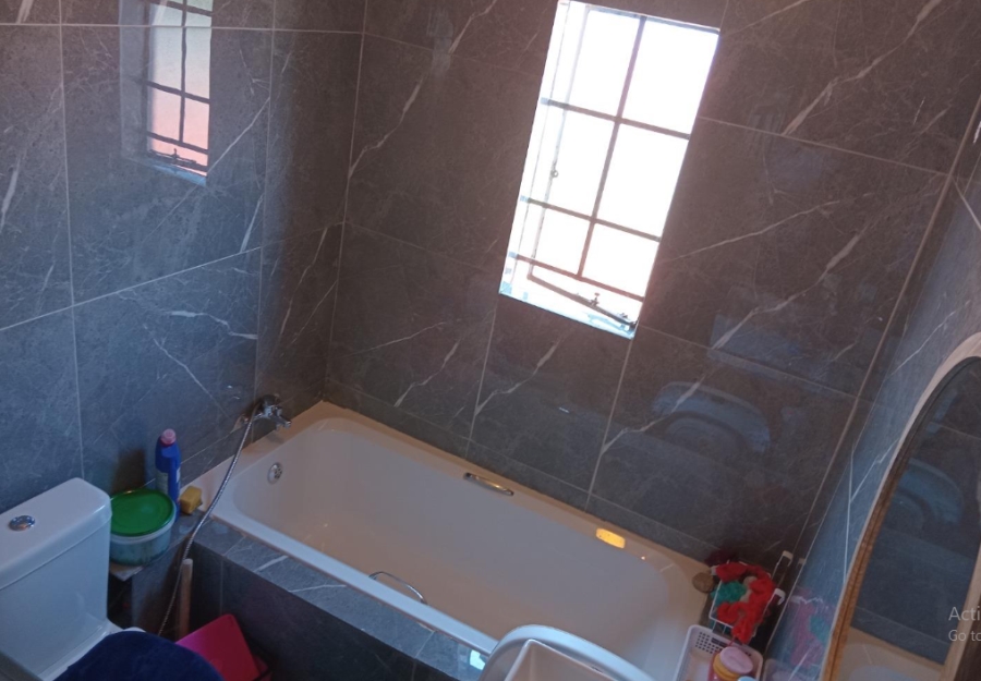 2 Bedroom Property for Sale in Albemarle Gauteng