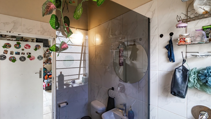 2 Bedroom Property for Sale in Sunnyrock Gauteng