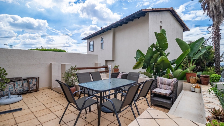 2 Bedroom Property for Sale in Sunnyrock Gauteng