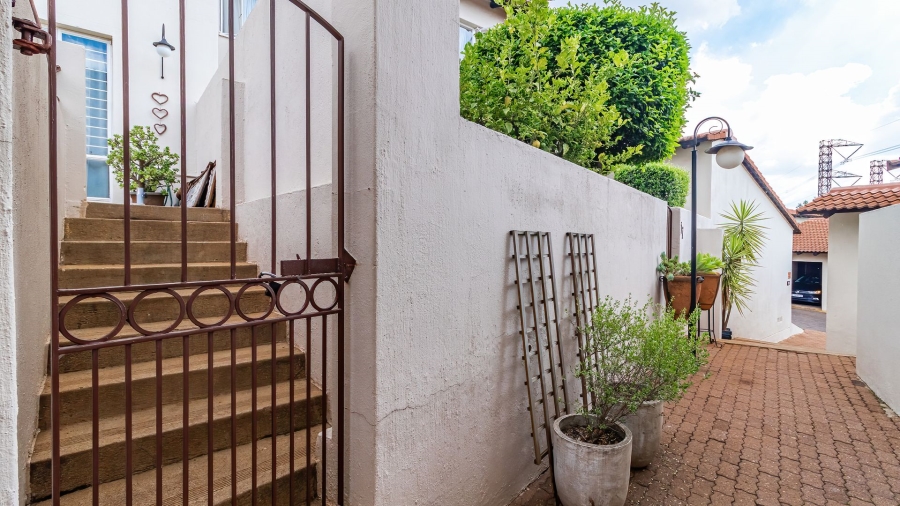 2 Bedroom Property for Sale in Sunnyrock Gauteng