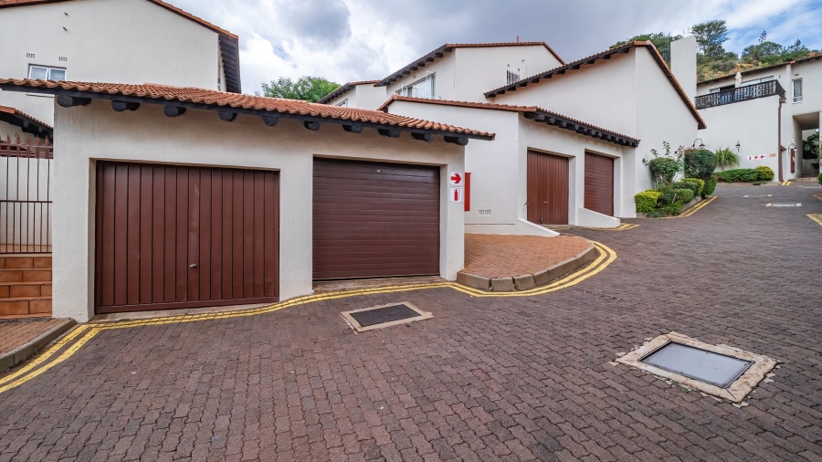 2 Bedroom Property for Sale in Sunnyrock Gauteng