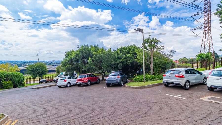 2 Bedroom Property for Sale in Sunnyrock Gauteng