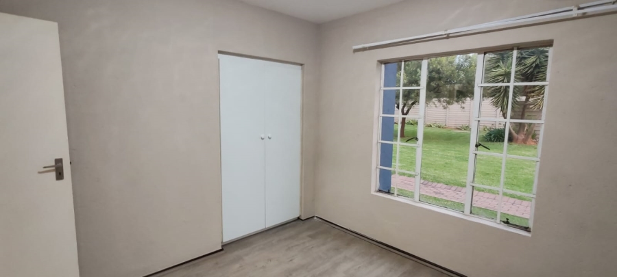 2 Bedroom Property for Sale in Brentwood Gauteng
