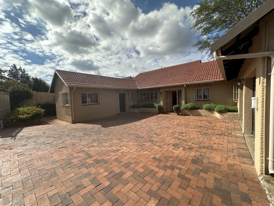 4 Bedroom Property for Sale in Randpark Ridge Gauteng