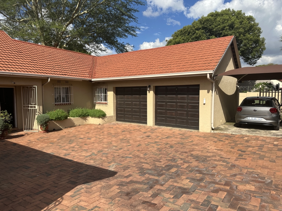 4 Bedroom Property for Sale in Randpark Ridge Gauteng
