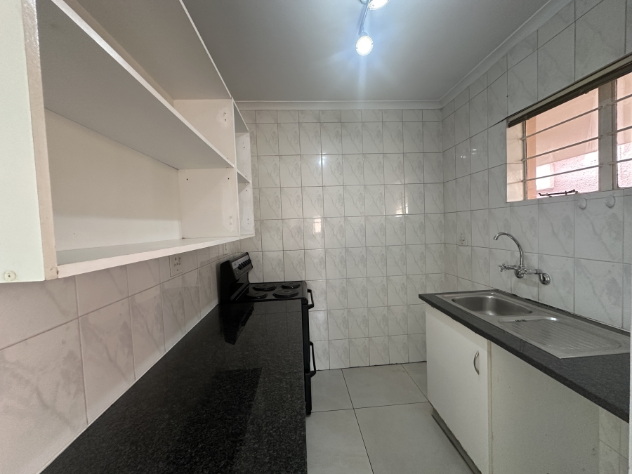 1 Bedroom Property for Sale in Linden Gauteng