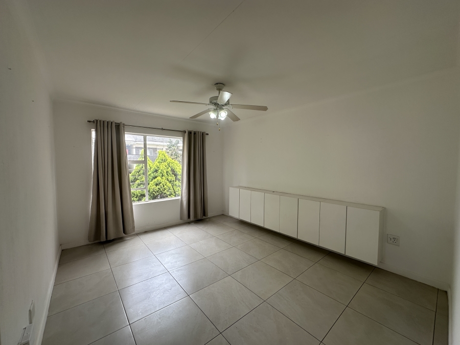 1 Bedroom Property for Sale in Linden Gauteng