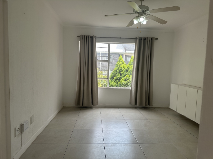 1 Bedroom Property for Sale in Linden Gauteng