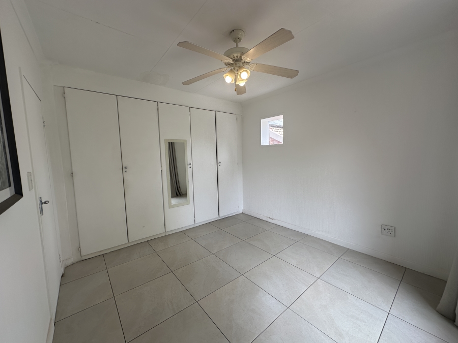 1 Bedroom Property for Sale in Linden Gauteng