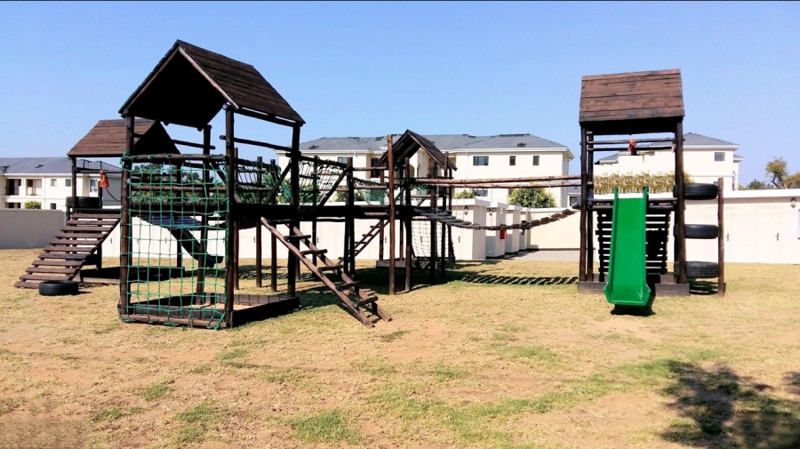 2 Bedroom Property for Sale in Broadacres Gauteng