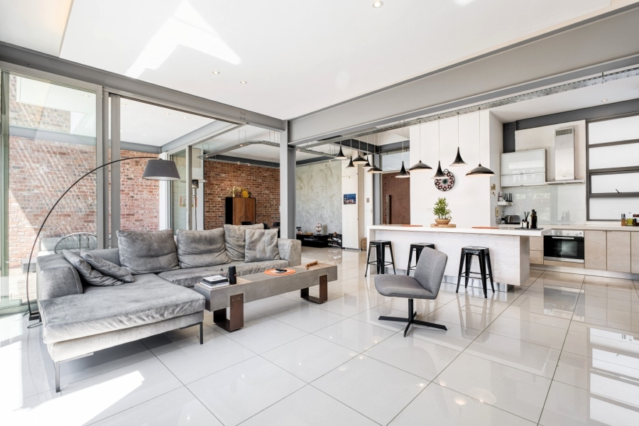 2 Bedroom Property for Sale in Dunkeld Gauteng