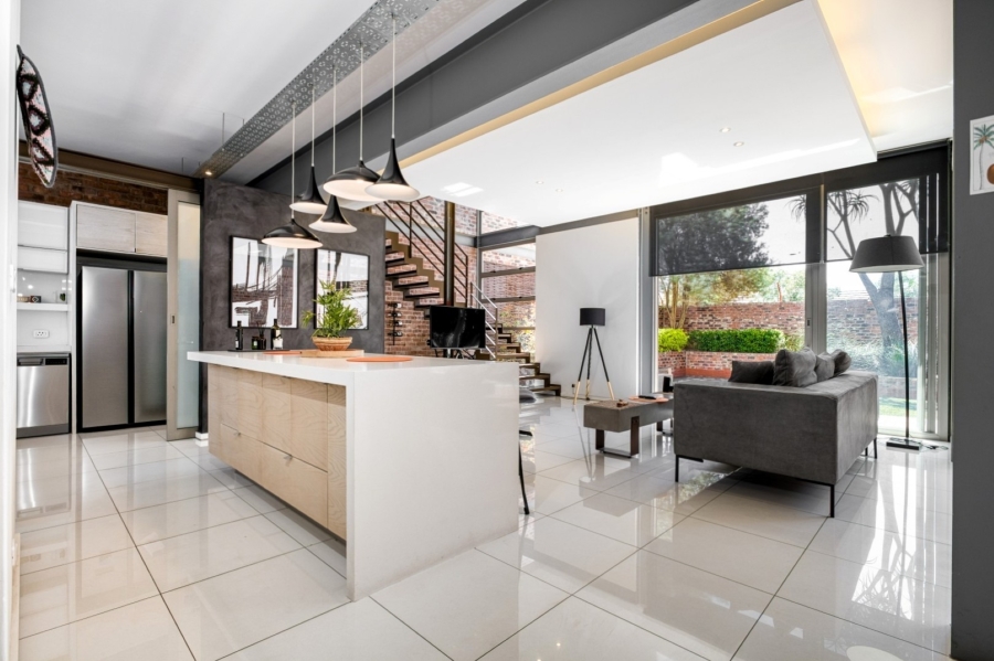 2 Bedroom Property for Sale in Dunkeld Gauteng