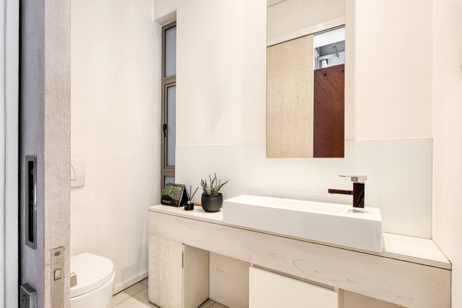 2 Bedroom Property for Sale in Dunkeld Gauteng