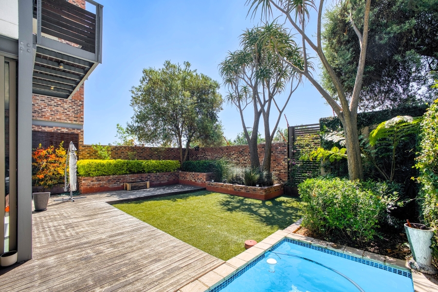 2 Bedroom Property for Sale in Dunkeld Gauteng