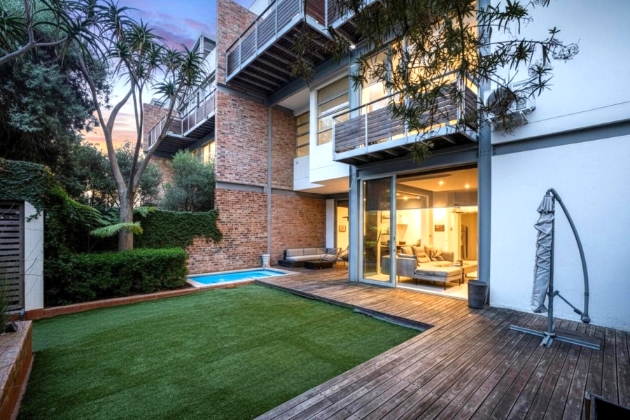 2 Bedroom Property for Sale in Dunkeld Gauteng