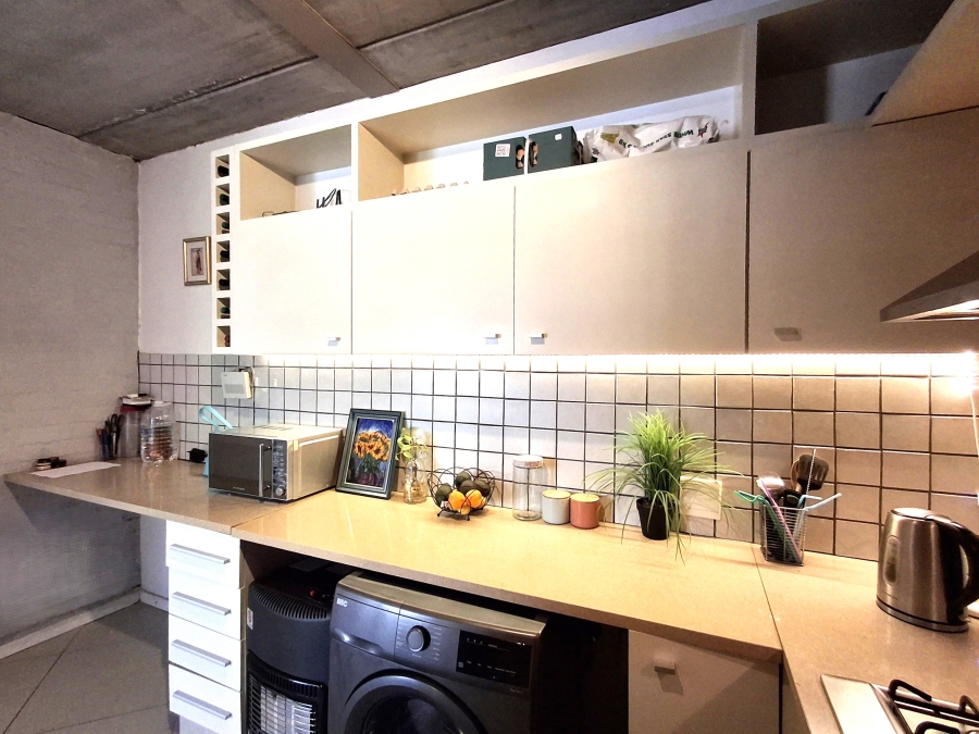 1 Bedroom Property for Sale in Craighall Gauteng