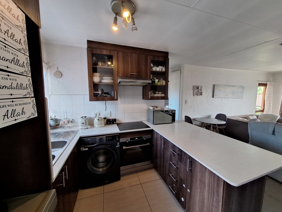 2 Bedroom Property for Sale in Fairland Gauteng