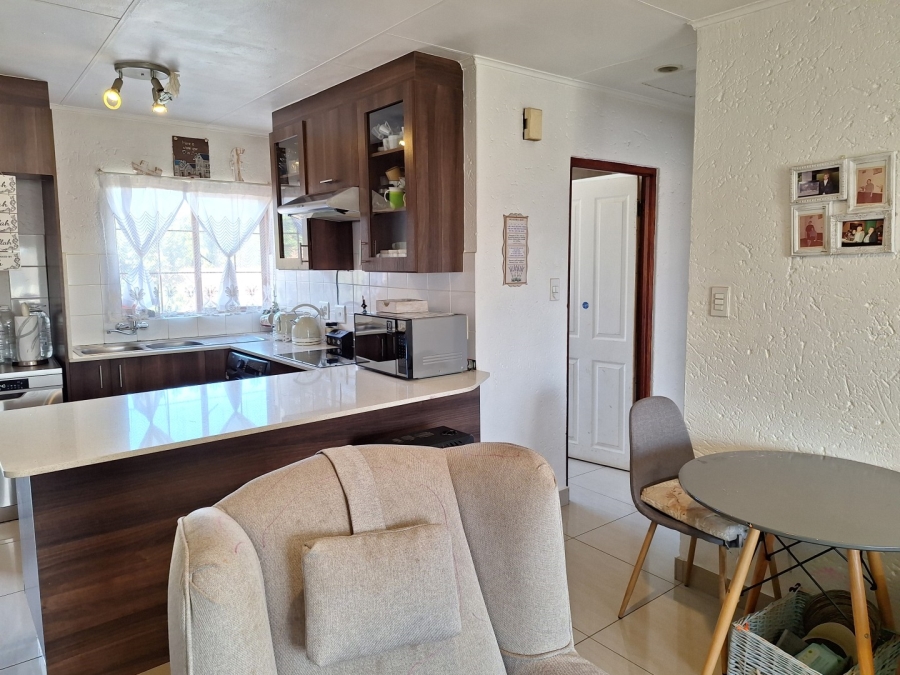 2 Bedroom Property for Sale in Fairland Gauteng