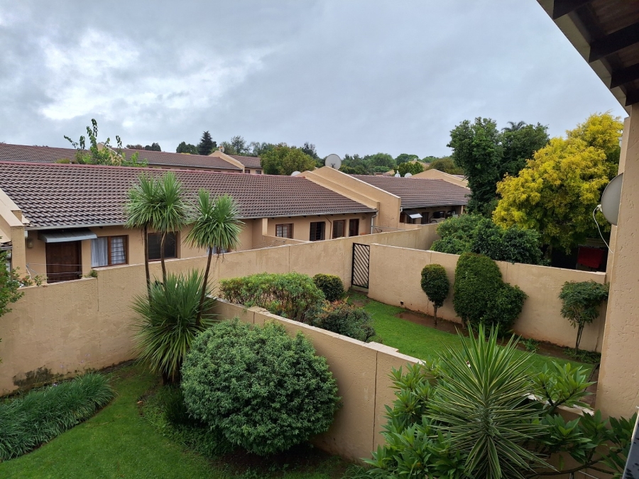 2 Bedroom Property for Sale in Fairland Gauteng