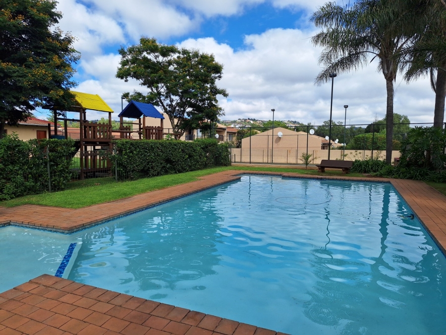 2 Bedroom Property for Sale in Fairland Gauteng