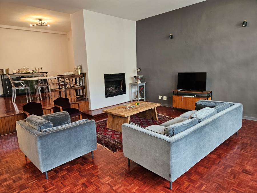 To Let 3 Bedroom Property for Rent in Illovo Gauteng