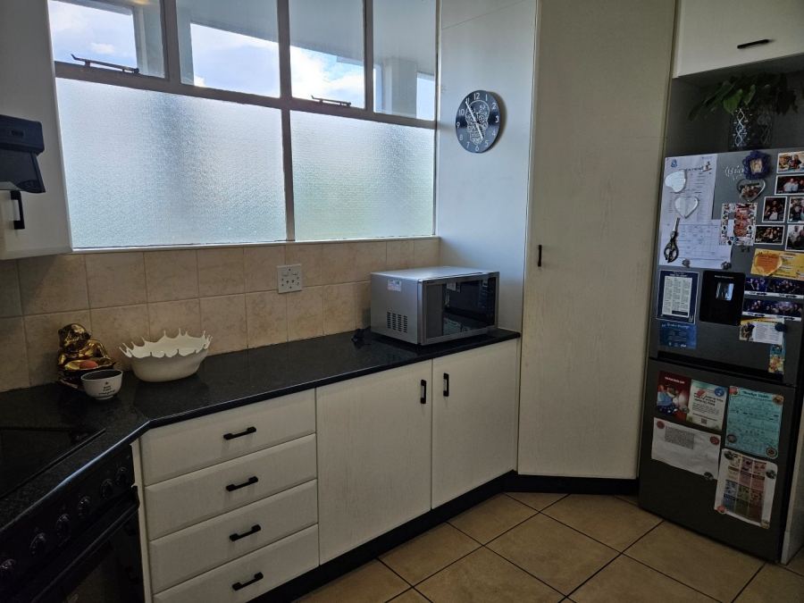 To Let 3 Bedroom Property for Rent in Illovo Gauteng