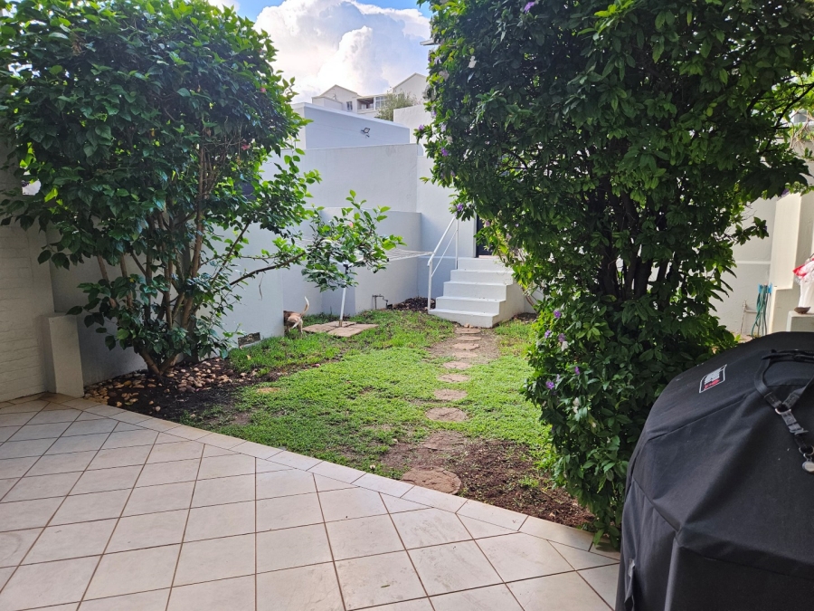 To Let 3 Bedroom Property for Rent in Illovo Gauteng