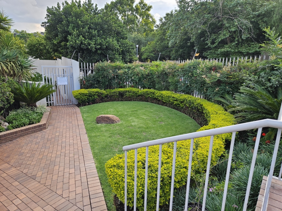 To Let 3 Bedroom Property for Rent in Illovo Gauteng