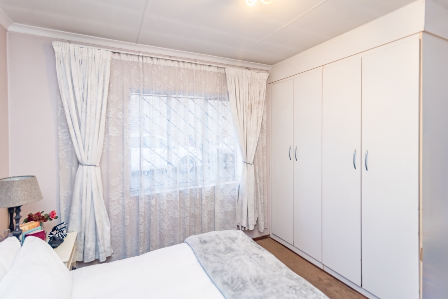 2 Bedroom Property for Sale in Witpoortjie Gauteng