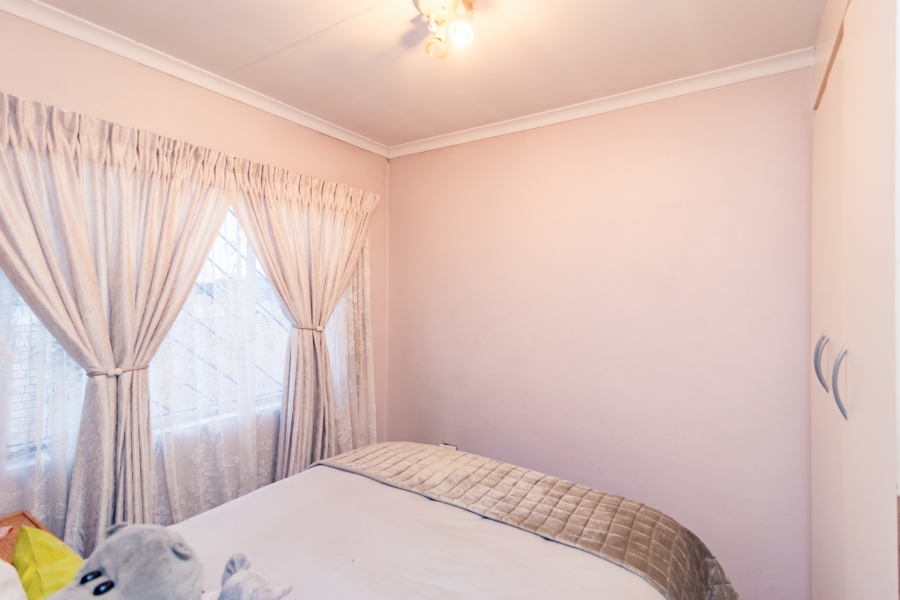 2 Bedroom Property for Sale in Witpoortjie Gauteng