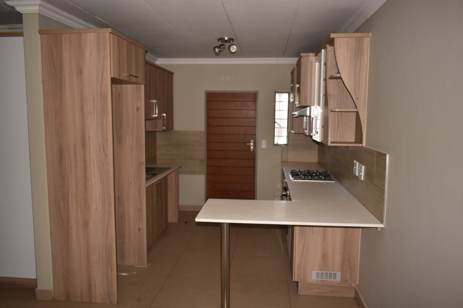 3 Bedroom Property for Sale in Andeon Gauteng