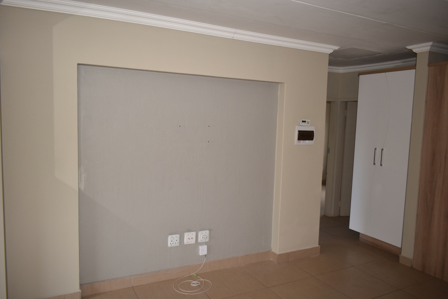 3 Bedroom Property for Sale in Andeon Gauteng