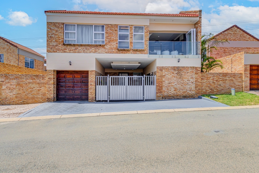 3 Bedroom Property for Sale in Noordhang Gauteng