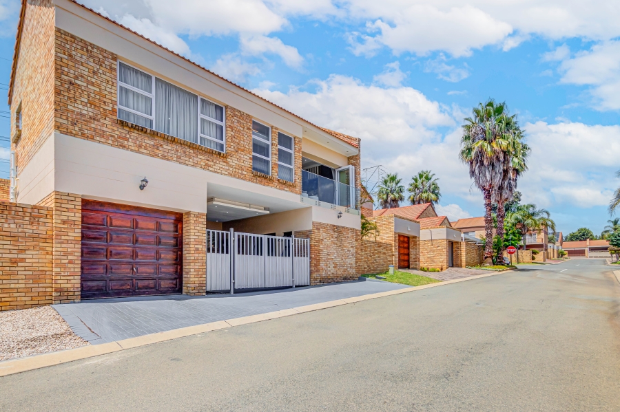 3 Bedroom Property for Sale in Noordhang Gauteng