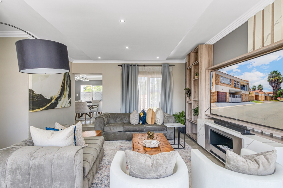 3 Bedroom Property for Sale in Noordhang Gauteng