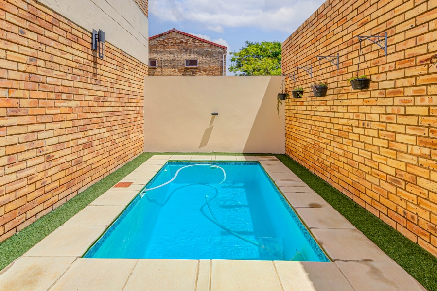 3 Bedroom Property for Sale in Noordhang Gauteng