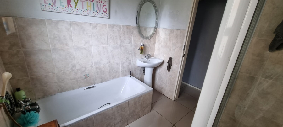 2 Bedroom Property for Sale in Parkrand Gauteng