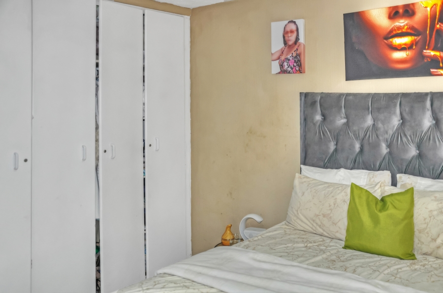 2 Bedroom Property for Sale in Erand Gardens Gauteng