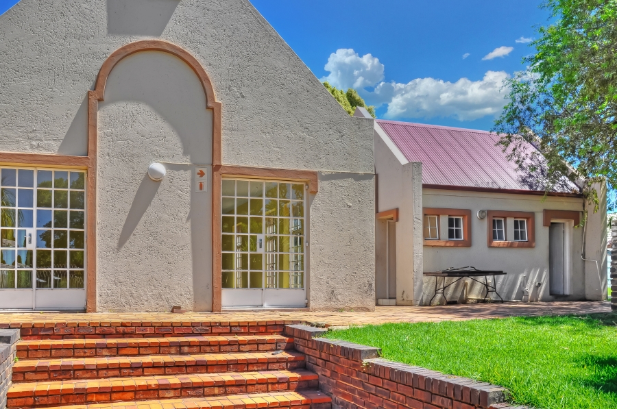 2 Bedroom Property for Sale in Erand Gardens Gauteng