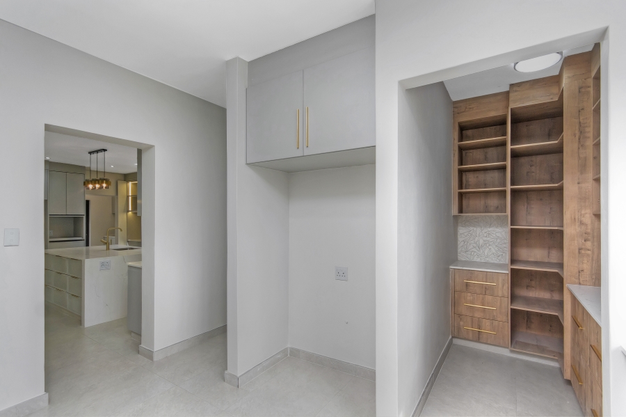 4 Bedroom Property for Sale in Kyalami Estates Gauteng