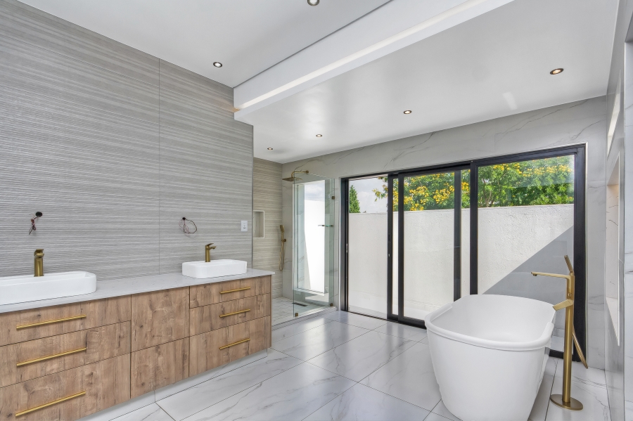 4 Bedroom Property for Sale in Kyalami Estates Gauteng